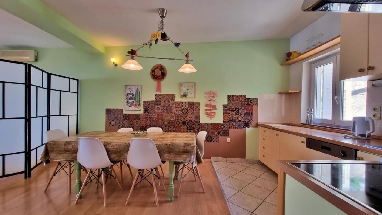 Apartments Soric Omis Exterior photo